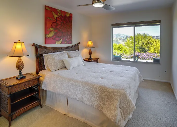 Fallbrook Home W/ Mountain Views: Close To Hiking!
